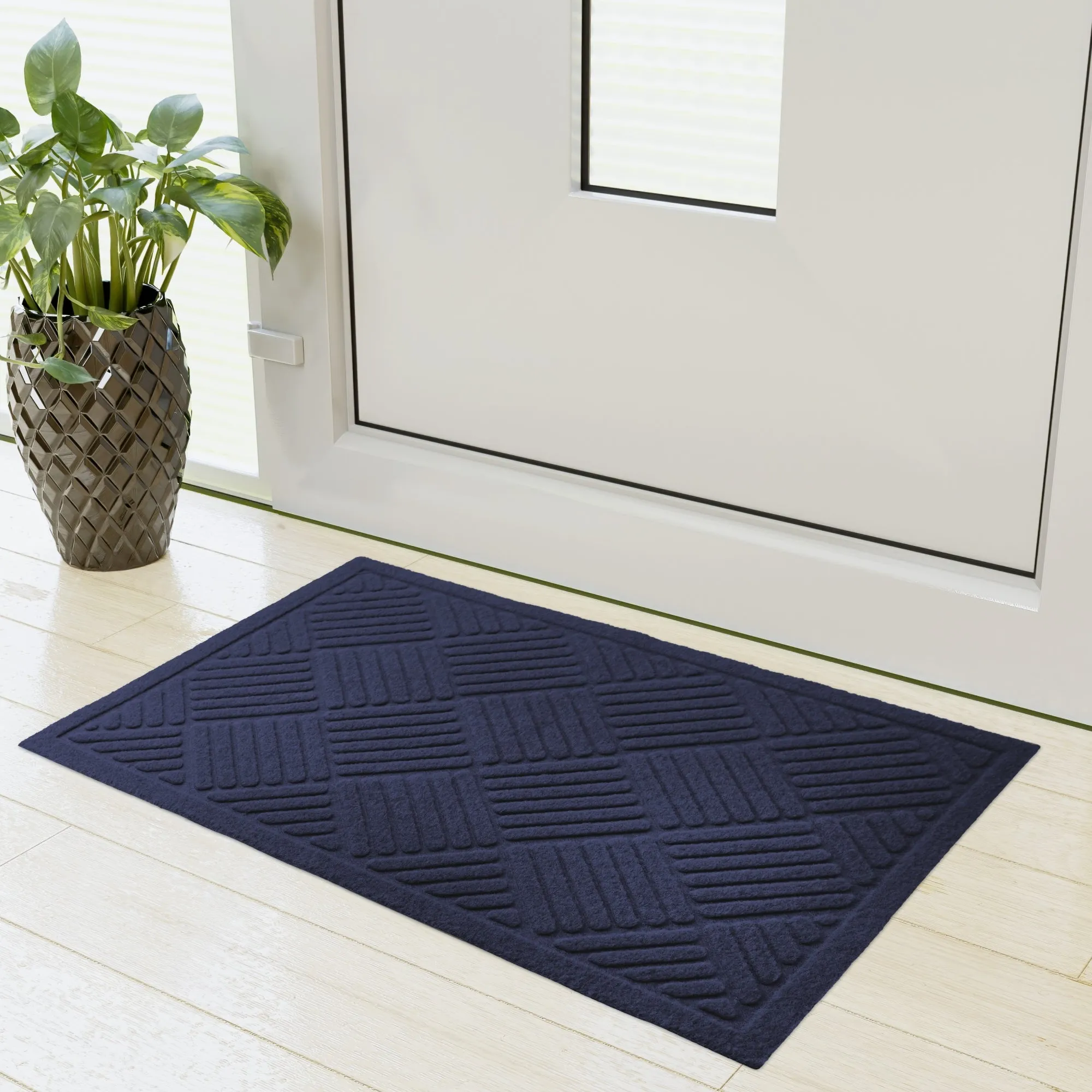 Cross Hatch Easy Care Absorbent Door Mat in Navy