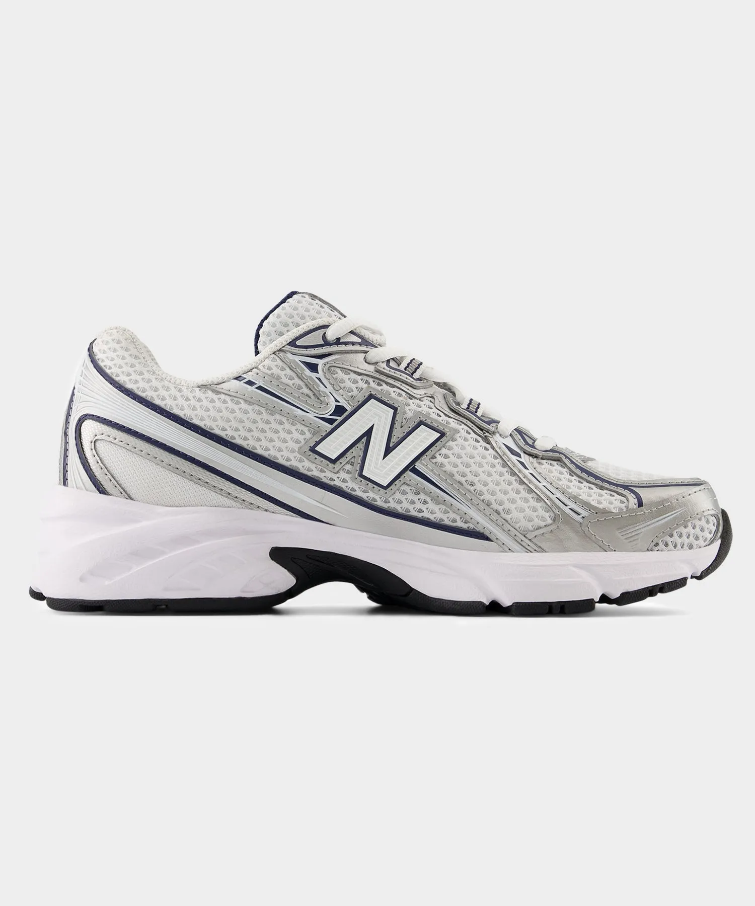 New Balance 740 in White   Navy