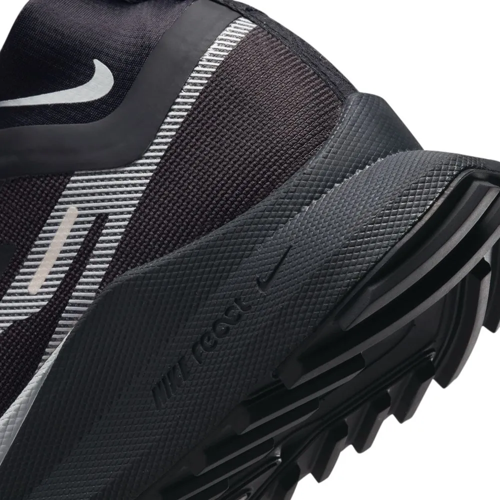 Nike Women's Pegasus Trail 4 GORE-TEX Trail Running Shoes Black / Wolf Grey / Reflective Silver