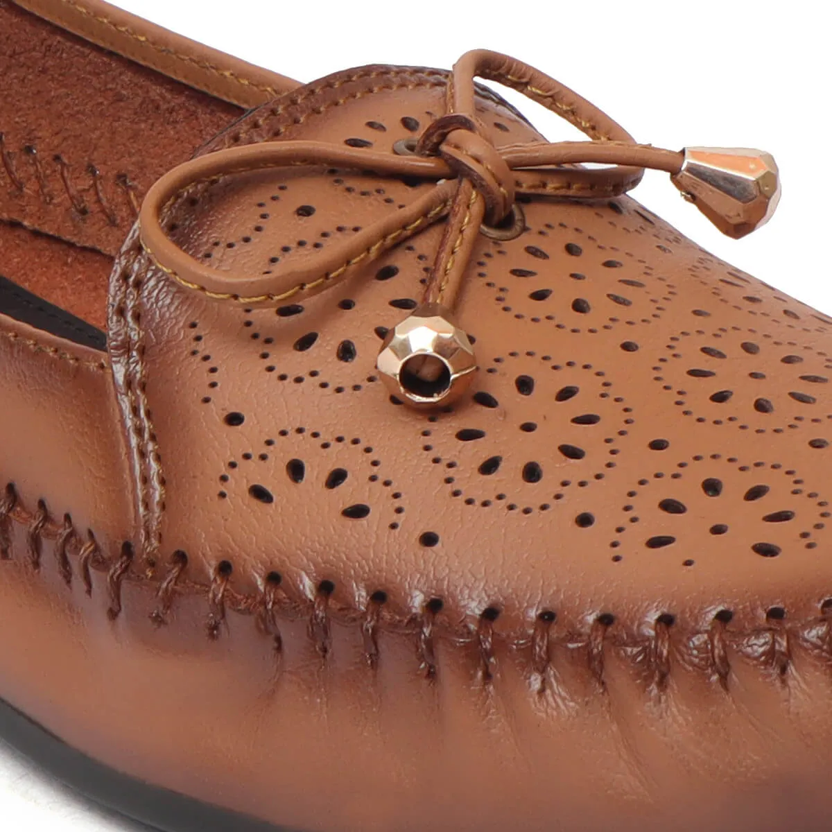 Zebra - Casual Leather Brogue Shoes for Women with Floral Pattern